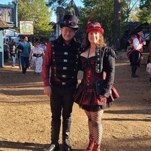 Meet your Posher, Aurora